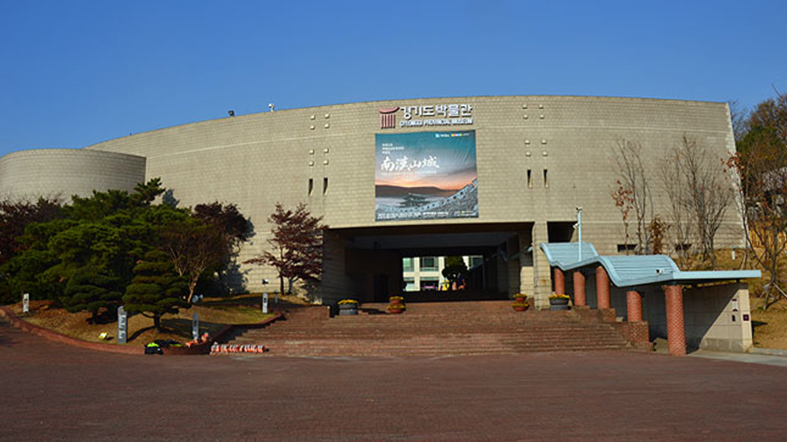 1585816766@20120209_ggmuseum_03.jpg